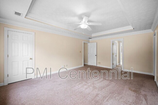 Building Photo - 2645 Wilshire Terrace