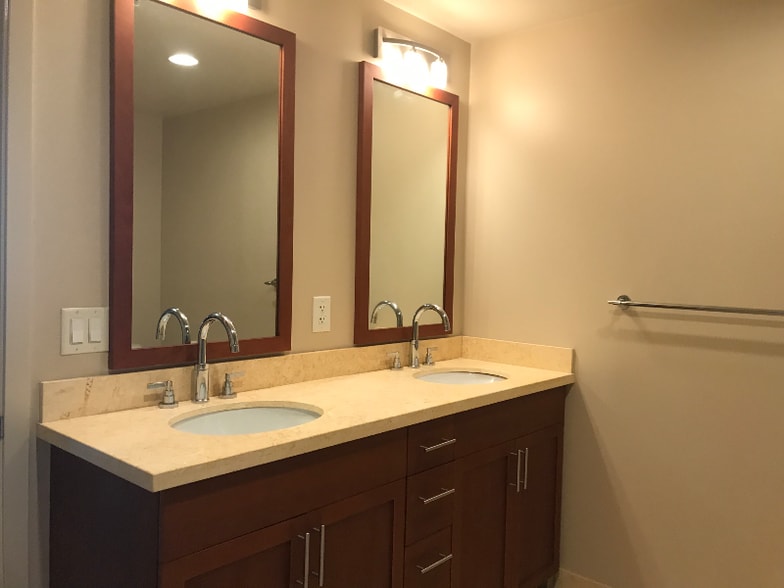 Building Photo - 1515 Dock St