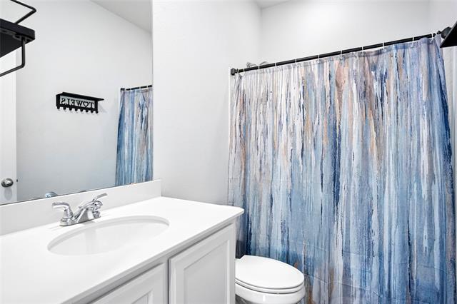 Building Photo - 517 Concho St