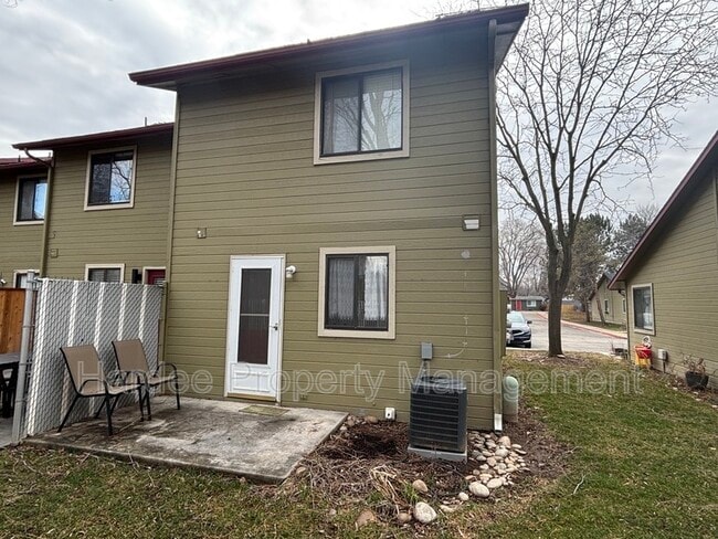 Building Photo - 614 E Pennsylvania St