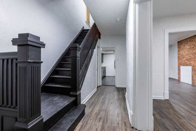 Building Photo - 1107 Arlington Ave