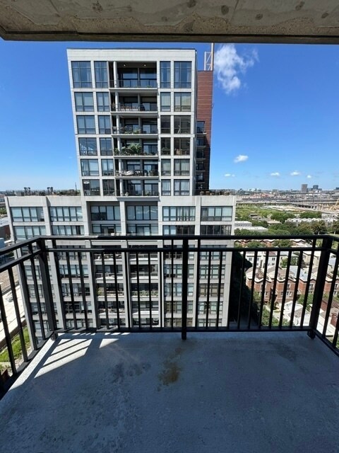 Building Photo - 1529 S State St