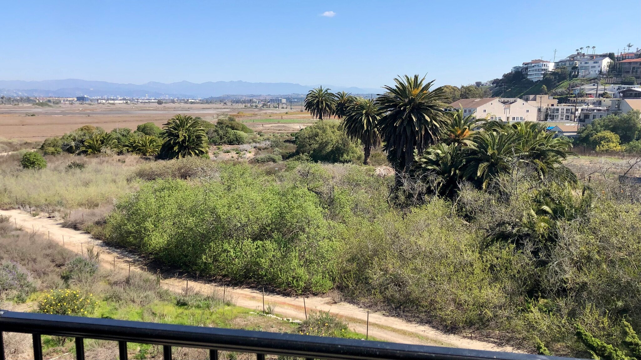 Building Photo - 6657 Vista Del Mar