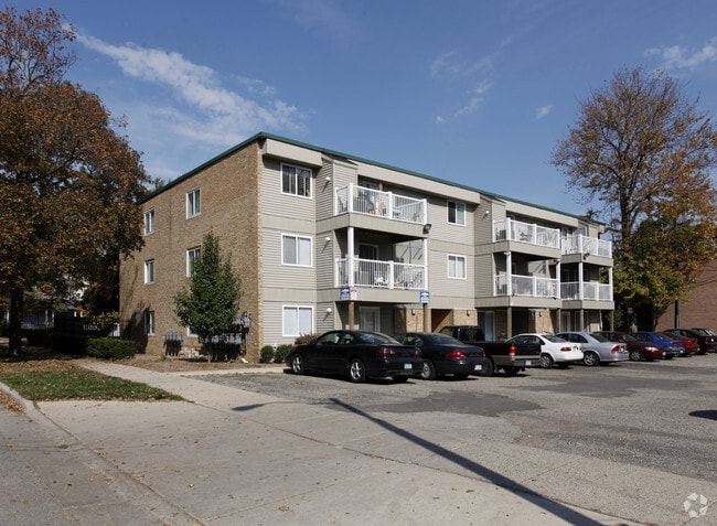 Primary Photo - 517 Washtenaw Rd