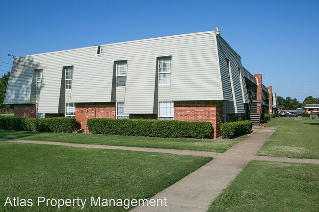 Building Photo - 9730 E 33rd St