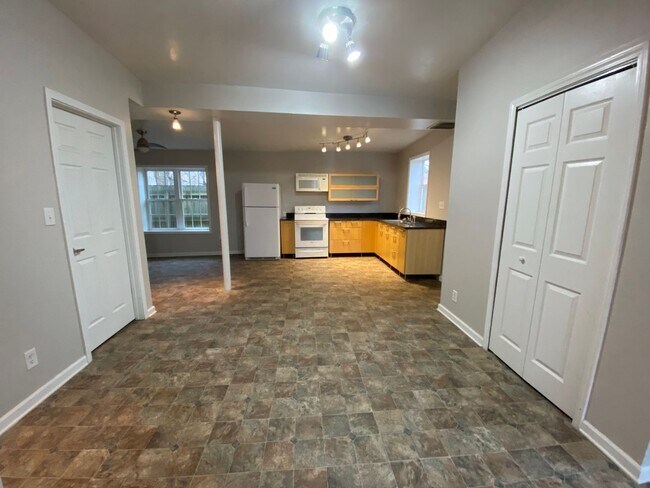 Building Photo - 50 West Wiley Street