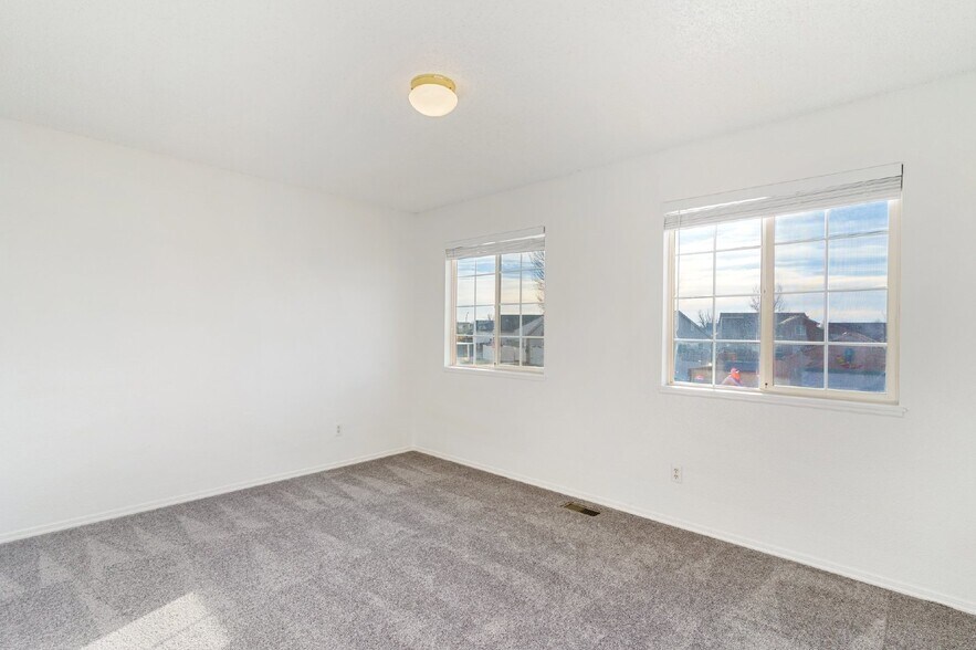 Building Photo - Spacious 6BR Home with Finished Basement –...