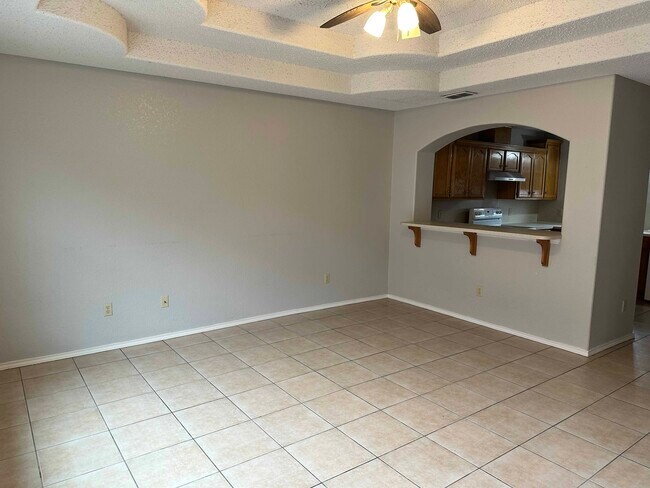 Building Photo - 1821 W Portales Dr