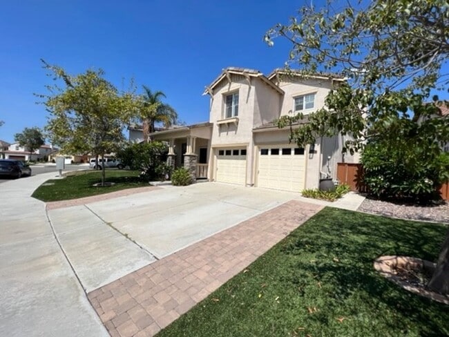 Building Photo - Rolling Hills Ranch! Spacious 4 Bedroom 2....