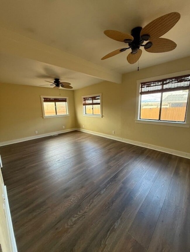 Building Photo - Coming Nov 17 - 3 Bedroom 2 Bath home in Clarkdale contact Property Pros Property Management