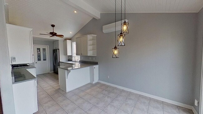 Building Photo - 31226 Via San Vicente