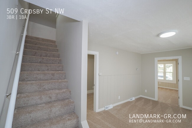 Building Photo - 509 Crosby St NW
