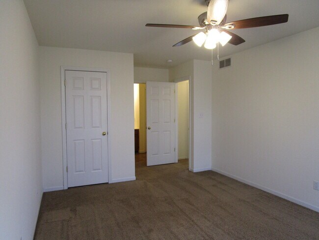 Building Photo - 3540 Prescott Dr