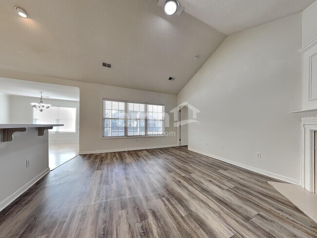 Building Photo - 11 Lake Linden Ct