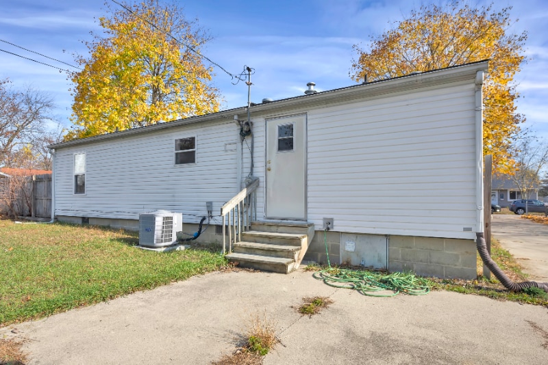 Building Photo - 264 Dakota Ave