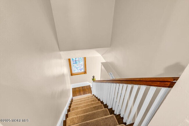 Building Photo - 705 7th Ave