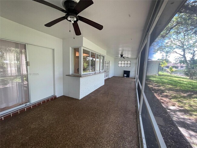Building Photo - 9301 SW 54th St