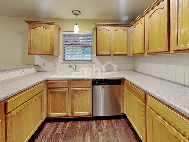 Building Photo - 8802 Gallop Chase