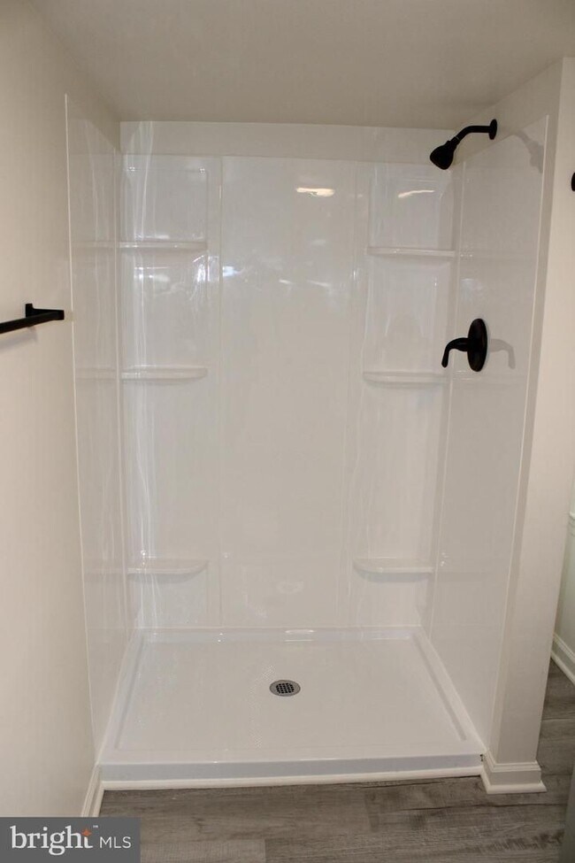 Building Photo - 1318 Kinderhook Rd