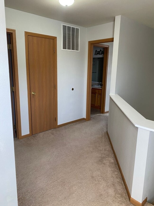 Building Photo - 16785 Huntington Ln