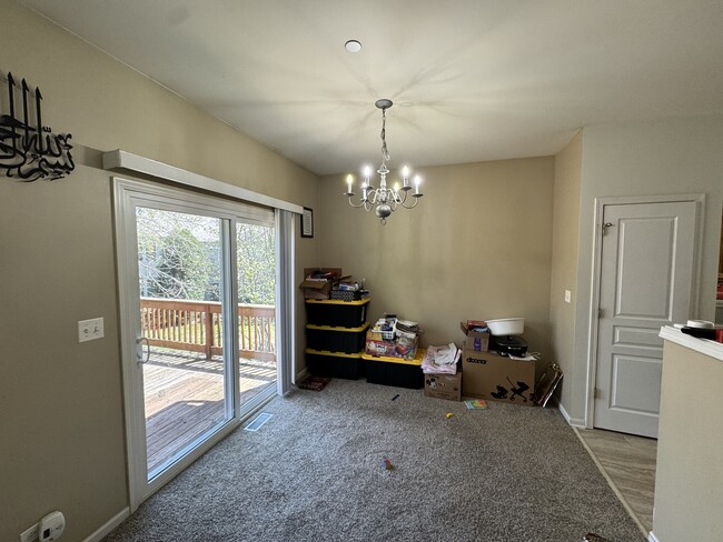 Building Photo - 207 Black Hill Dr