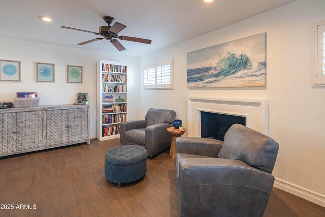 Building Photo - 1909 E Bethany Home Rd