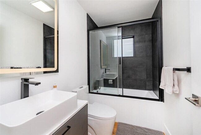 Building Photo - BAY VISTA PARK