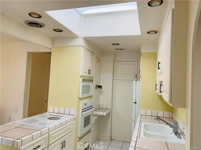 Building Photo - 2276 Via Mariposa E