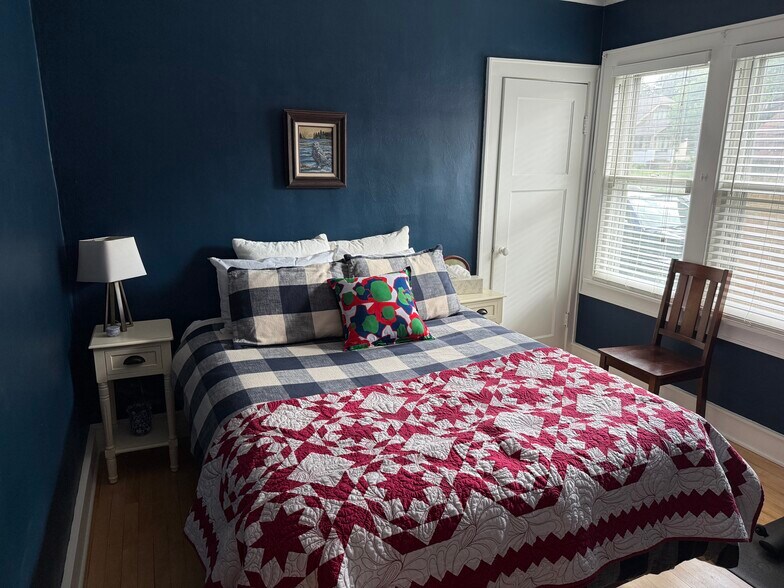 Bedroom 2 - 7710 Eagle St