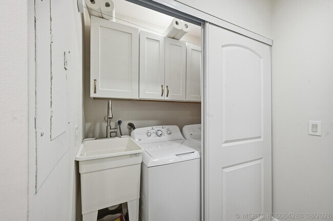 Building Photo - 10775 Waterberry Dr