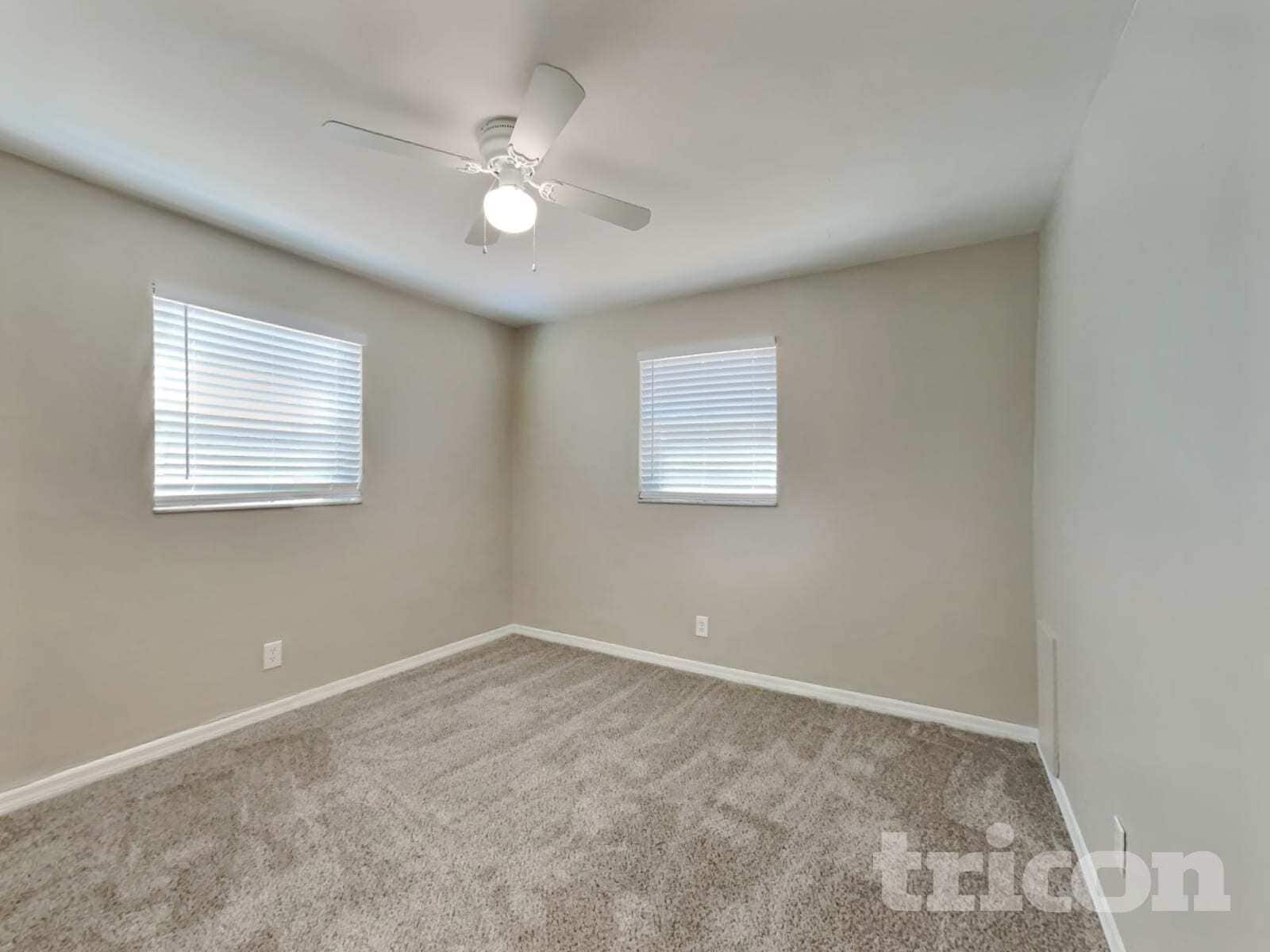 Building Photo - 1753 Linwood Cir