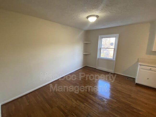 Building Photo - 24 Bentley Ct
