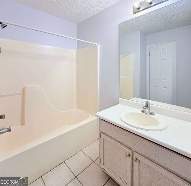 Building Photo - 120 Pleasant Breeze Way