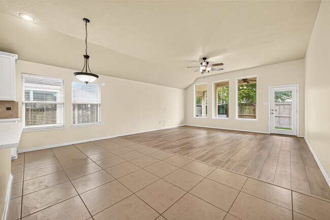 Building Photo - 6847 Tammany Manor Ln
