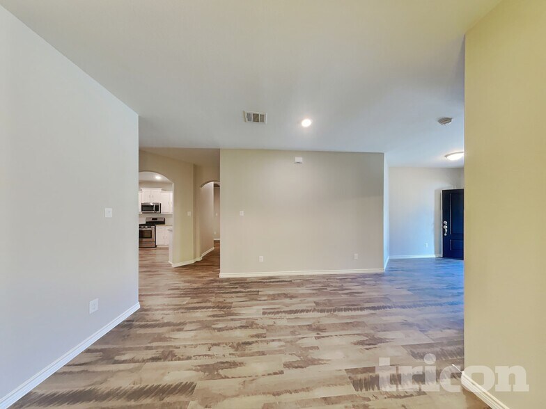 Building Photo - 657 Bassett Hall Rd