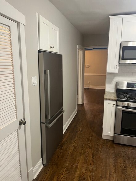 Kitchen - 112 Chicago Ave