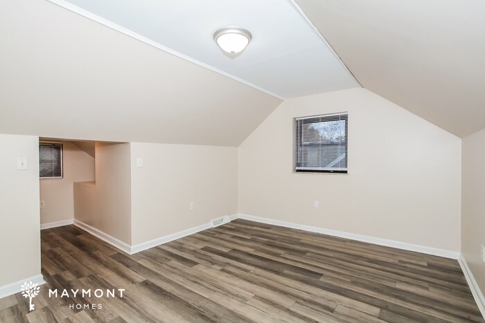 Building Photo - 9753 Woodmill Ln