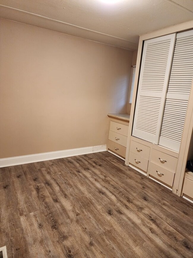 Building Photo - 3 bedroom home for lease