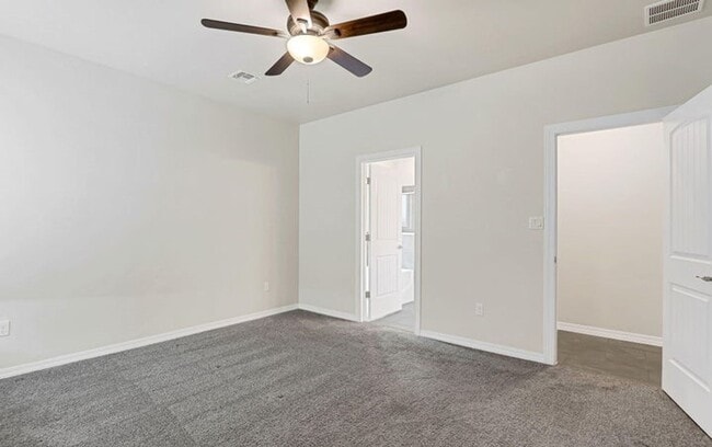 Building Photo - 2911 Aragon Ave