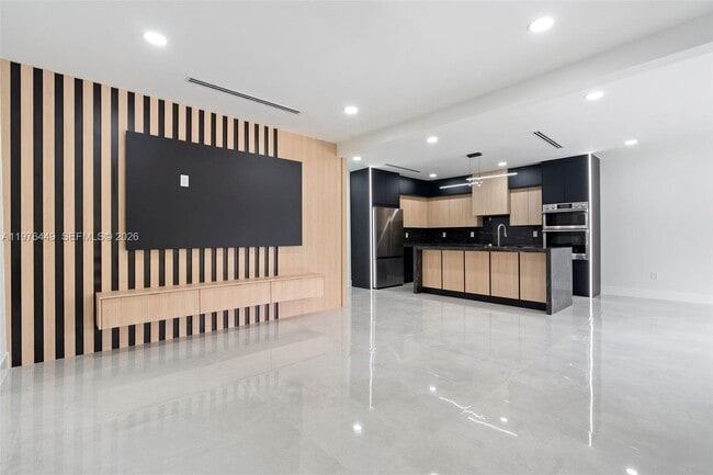 Building Photo - 4800 SW 61st Ave