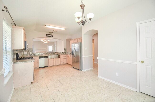 Building Photo - 14618 Rochelle Ct