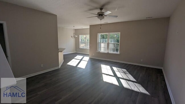 Building Photo - 222 Courage Wy