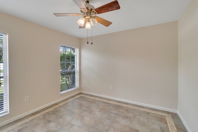 Building Photo - 2711 Breakwater Ct