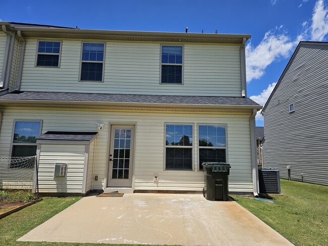 Building Photo - 8 Irvington Dr