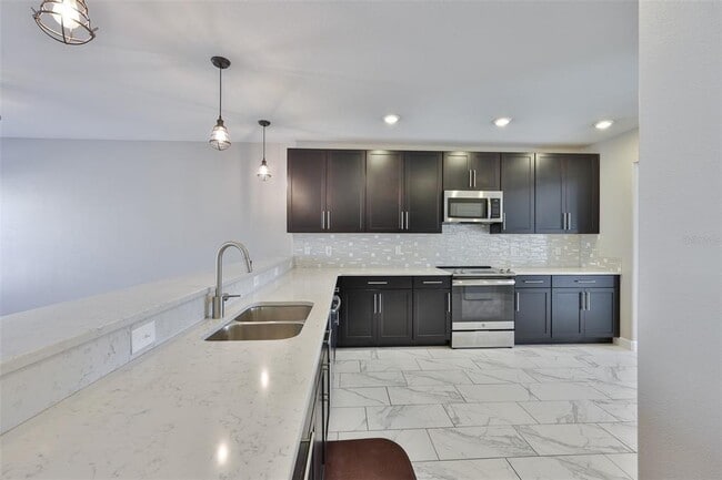 Building Photo - 1547 W Cass St