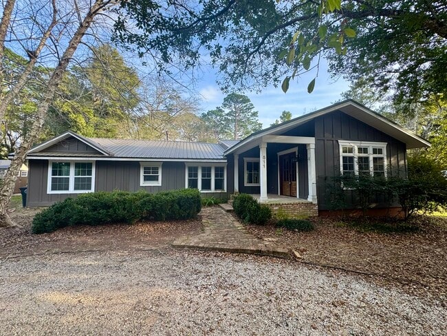 Building Photo - 511 Liberty St