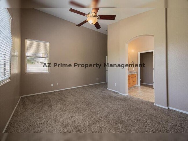 Building Photo - 6086 S Pearl Dr
