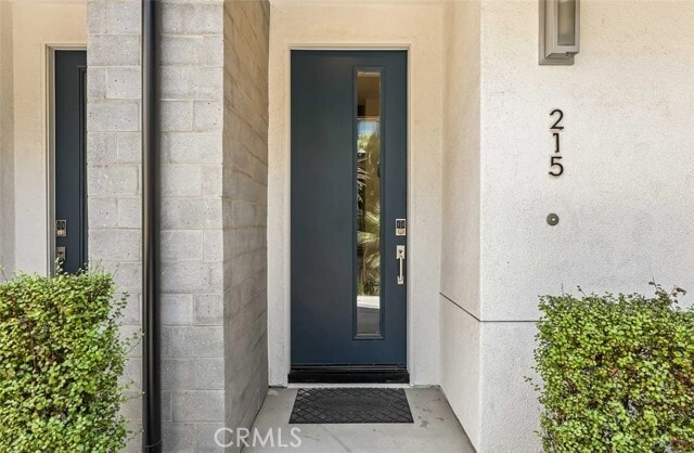 Building Photo - 215 Elm Ave