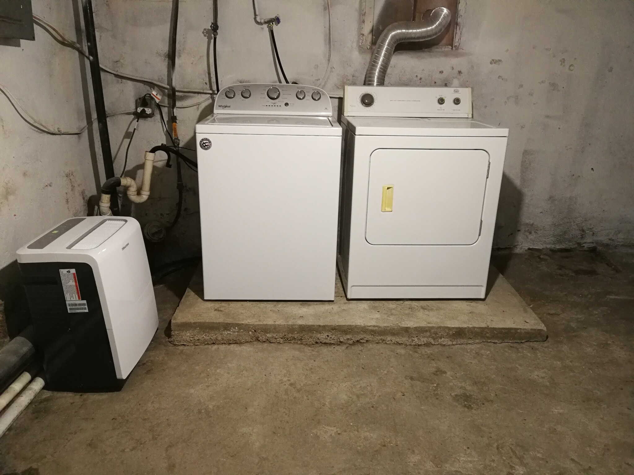 Building Photo - 35 Walker St