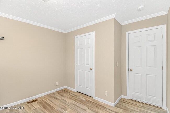 Building Photo - 198 Kinlaw Dr